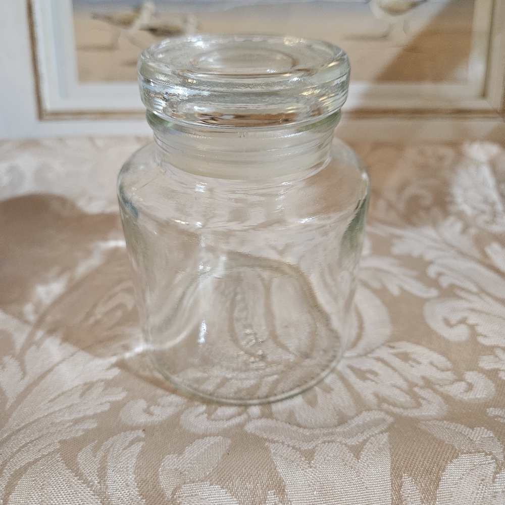 Molly's glass jar with lid